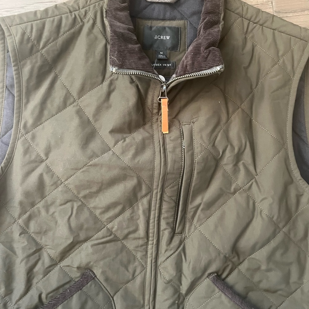 NWT J. Crew Men's Sussex Quilted Olive Green Vest - Picture 2 of 6
